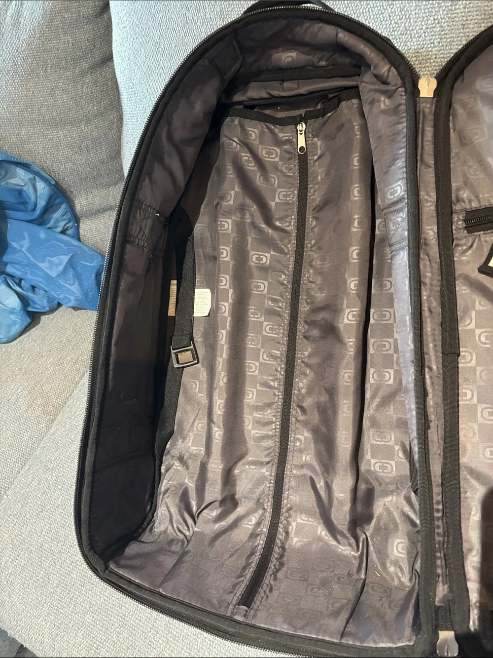 Ogio pull through travel bag